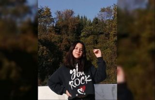 15 yaşındaki kızlarını her yerde arıyorlar