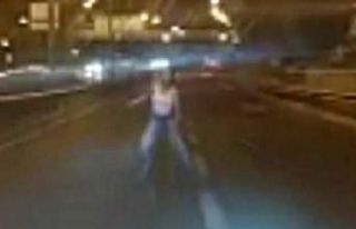 16 yaşındaki genç kıza çarpma anında canlı...