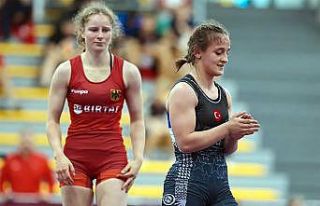 16 yaşındaki güreşçi İlyasoğlu, Dünya Şampiyonası’nda...