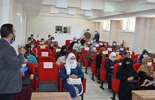 215 adet kursiyer sertifikalarını aldı