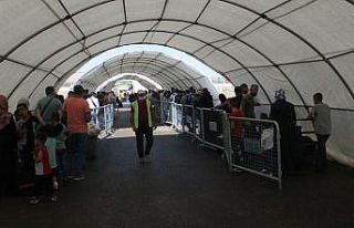 21 bin 500 Suriyeli bayram için ülkesine gitti