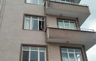 3. kattaki evin penceresinden düşen çocuk yaralandı