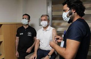 3’üncü doz aşısını yaptıran Gaziantep İl...