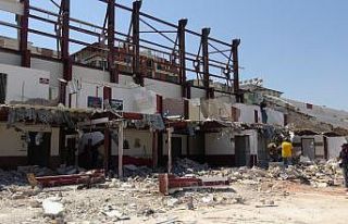 71 yıllık Antakya Atatürk Stadı yıkılıyor