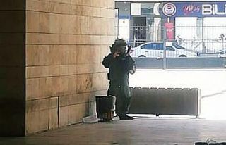 Adliye önündeki şüpheli çanta fünye ile patlatıldı