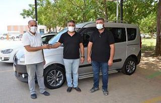 ADÜ Hastanesi’ne araç bağışı yapıldı