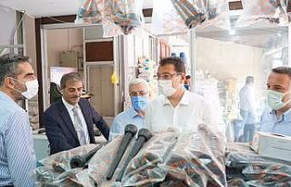 AK Parti Genel Başkan Yardımcısı Yavuz, vatandaşlarla...