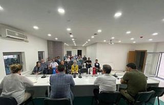 AK Parti il yönetimi kurulu üyelerinden haftalık...