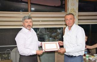 Akçadurak ve Erkan, Gediz köy muhtarları ile bir...