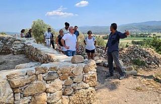 Akyaka Kalesi’nin ilk ünlü konuğu