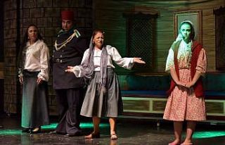 Aliağa Şehir Tiyatrosundan kahkaha tufanı