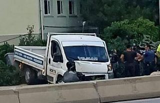 Alkollü sürücünün kullandığı kamyonet aydınlatma...