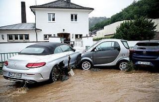 Almanya’da şiddetli yağış ve fırtına hayatı...