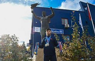 Altındağlı sporcu Kadir Mert Türkmen dünya ikincisi...