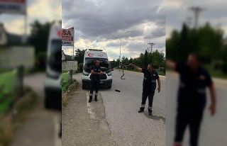 Ambulanstan çıkanı görenler gözlerine inanamadı