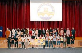 Anadolu ve Avrupa’dan gelen gençler Trakya Üniversitesi’nde...