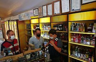 Antalya’da 25 litre sahte içki ele geçirildi