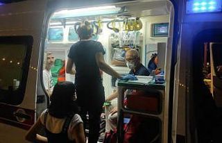 Antalya’da kır düğününde ağaç devrildi: 1...