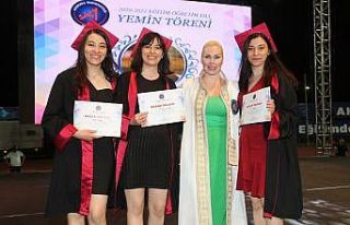 Antalya’da, üçüz kardeşlerin tıp fakültesinden...