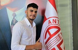 Antalyaspor’da 10 yeni transfer