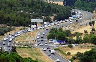 Araç kuyruğunun bir ucu Aydın’da, bir ucu Muğla’da