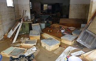 Arhavi’de sular çekilmeye başlayınca bilançonun...
