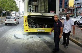 Ataşehir’de 15 yolcusu olan otobüsün motorunun...