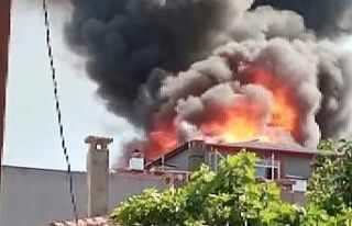 Ataşehir’de 4 katlı bina alevlere teslim oldu