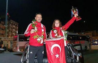 Avrupa üçüncüsü Fatma’ya memleketinde coşkulu...