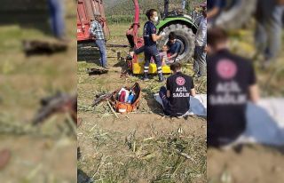 Ayağını silaj makinesine kaptırdı