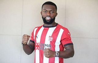 Azubuike Okechukwu resmen Sivasspor’da