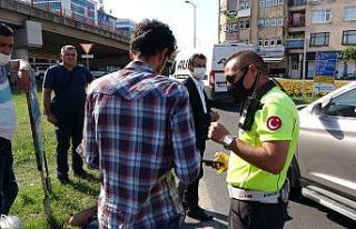 Babasını hastaneye götürmek isterken kaza yaptı