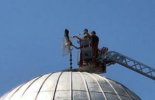 Bacağı kırılan leylek için seferber oldular