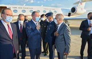 Bakan Akar, Bursa’da ’Darbeler ve Terörizm’...