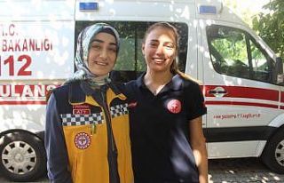 Bakan Koca’nın paylaştığı güvercini tedavi...
