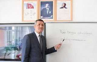 Bakan Selçuk, Büğdüz köyündeki öğrencilerin...