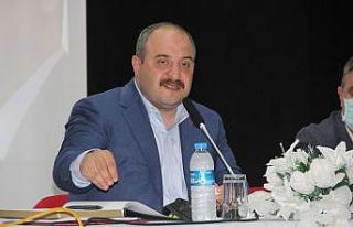 Bakan Varank: “İnsansız hava araçlarını gemiye...