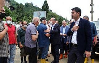 Bakanlar selin vurduğu Çayeli ilçesinde incelemelerde...