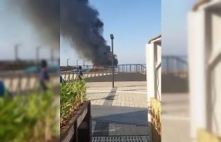 Balıkesir’de tur teknesi alev aldı