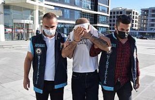 Balkondan evlere girerek hırsızlık yapan şahıs...
