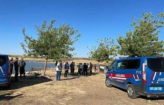 Baraj gölüne giren 3 kardeşten 2’si boğuldu