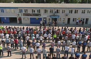 Başkan Bakkalcıoğlu belediye personelinin bayramını...