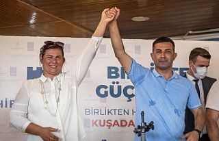 Başkan Çerçioğlu ve Günel, Karaova Mahallesi’nde...