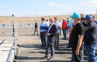 Başkan Çolakbayrakdar kurban kesim yerinde