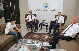 Başkan Esat Öztürk LGS birincisini tebrik etti