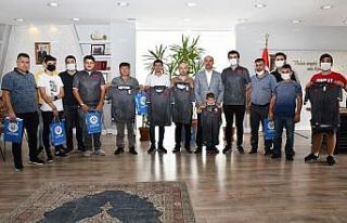 Başkan Kılıç taraftara sözünü tuttu, formalar...