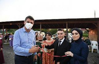 Başkan Kocaman, çiftlerin nikahını kıydı