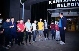 Başkan Oğuz pehlivanları Kırkpınar’a uğurladı