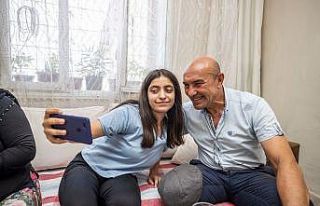 Başkan Soyer canlı yayında verdiği sözü tuttu