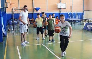 Basketbol kursuna yoğun ilgi